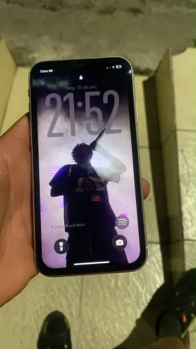 iphone 11 256 gb $750