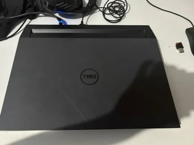 Notebook Dell G15 5530, com i5-13450HX, 16 Gb RAM, SSD 256 GB, GEFORCE RTX 3050 6GB