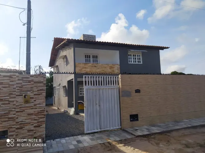 Alugo casa primeiro andar com 5 quartos 