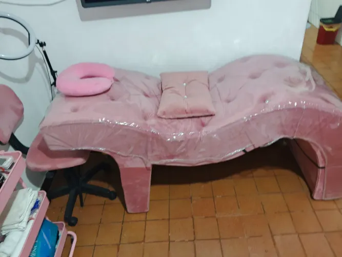 Vende-se maca de lash designer