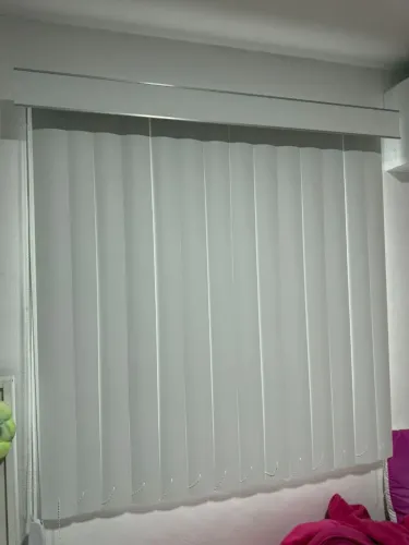 Persiana Vertical PVC Blackout Branca 