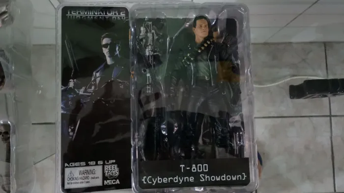 Boneco Exterminador Do Futuro T-800 Ne