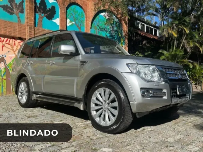 Mitsubishi Pajero HPE Full 3.2 4X4 T.i.dies. 5P AUT 2019
