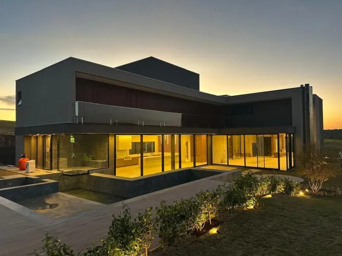 Casa alto padrão em Piedade - SP condomínio portofino c/ represa e campo golfe