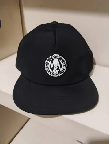 Boné Mitchell e ness 