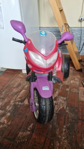 Moto elétrica infantil magic toys