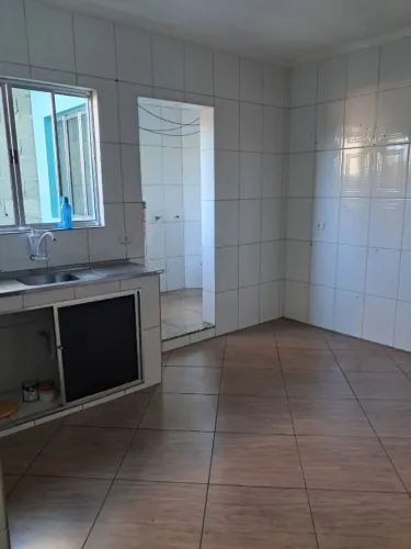 ALUGA-SE - EXCELENTE CASA TIPO APARTAMENTO EM SUZANO - JARDIM VARAN