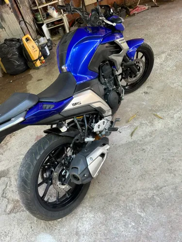 Vendo fazer fz25 super conservada