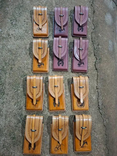 Estou vendendo porte de celular de couro preço bom