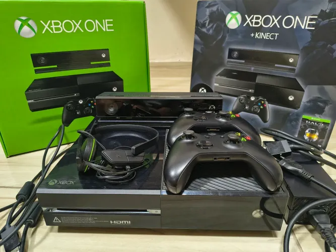 Xbox One Fat 500GB Completo - Exclusividade