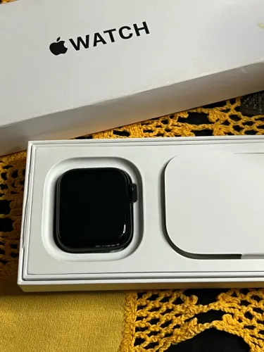 Apple Watch SE - 2° geração 97% de bateria