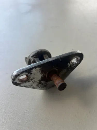 Bacalhau Suporte Pedaleira Traseira Esq Kasinski Mirage 250 Original (Usado)