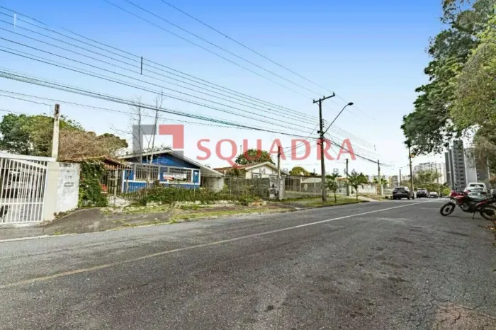 Terreno à venda no bairro Capão Raso - Curitiba/PR