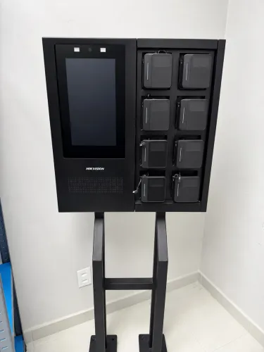 Dockstation Hikvision para 8 câmeras