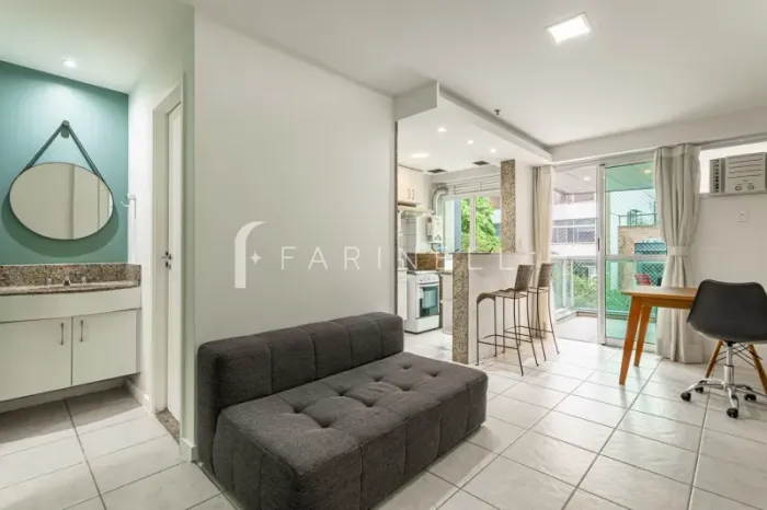 Apartamento em residencial de luxo perto de todo comércio do Jardim Botânico.