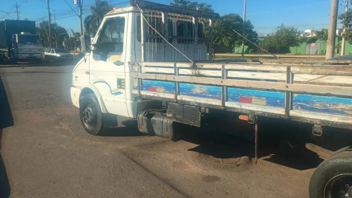 Vendo Caminhão Iveco Daily 2006