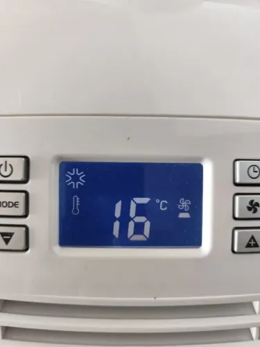 Ar Condicionado Portátil DeLonghi Pinguino 12000 BTU Frio 127V PAC AN12