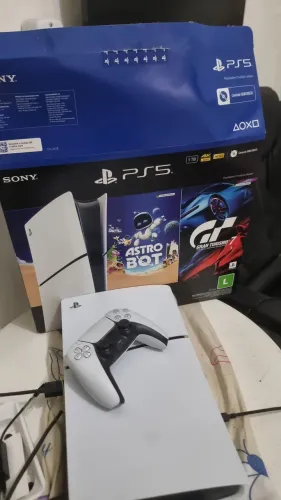 PS5 SLIM (Mídia digital 1 TB)