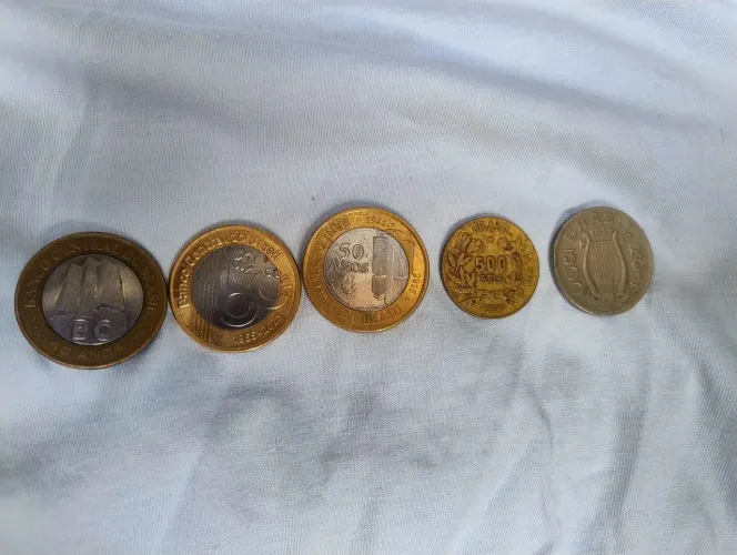 Vende se moedas antigas