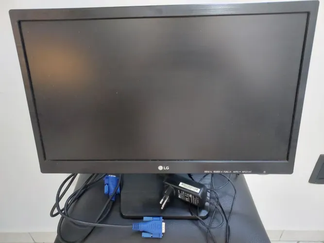 Monitor LG Flatron 20M37AA-B 19,5" LCD LED - HD 1366×768 - VGA