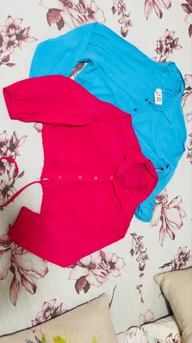 Blusa cropped manga longa