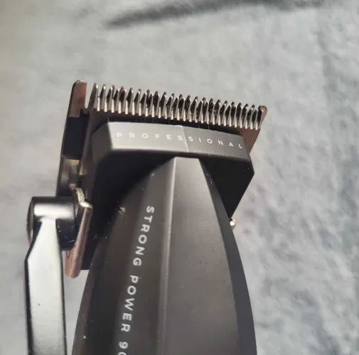 VGR 003 Máquina de cortar cabelo 