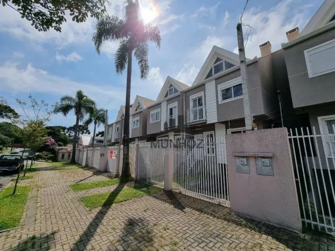 Sobrado com 3 dormitórios à venda, 157 m² por R$ 985.000,00 - Bom Retiro - Curitiba/PR