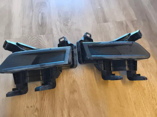 Original - Tampas molduras farol de milha Nissan kicks 2017 a 2021
