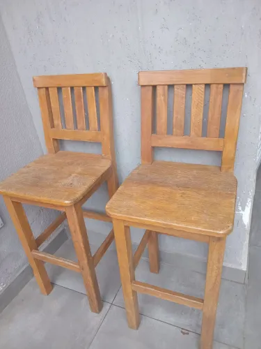  2 Bancos rústicos pra balcões 