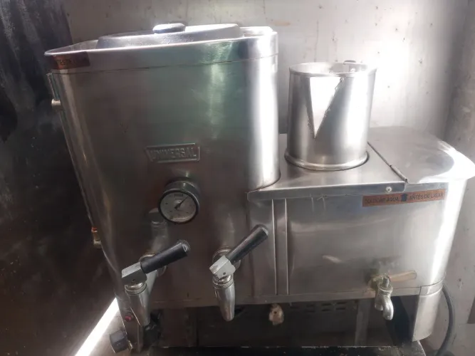 Cafeteira café e leite 