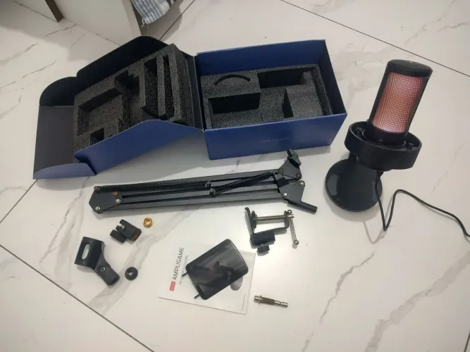 Microfone Fifine AmpliGame + Braço articulado