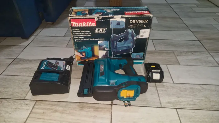 Pinador Makita DBN500Z