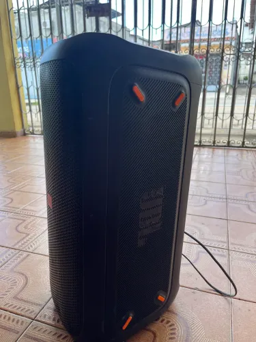 JBL PARTY BOX 100