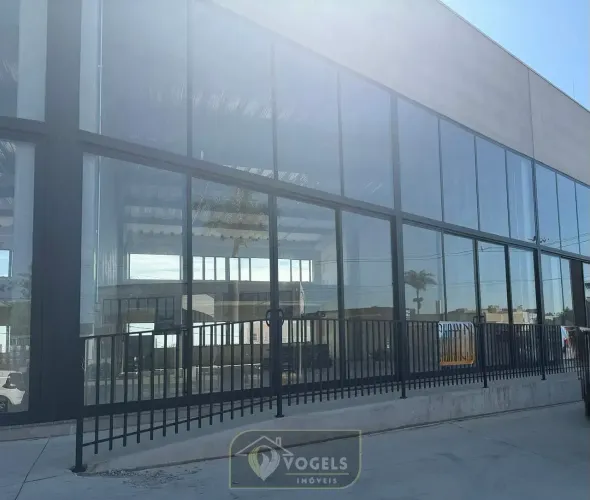 SALA COMERCIAL PARA LOCAÇÃO NO JARDIM EUROPA EM JAGUARIÚNA/SP COM MEZANINO E ESTACIONAMENT