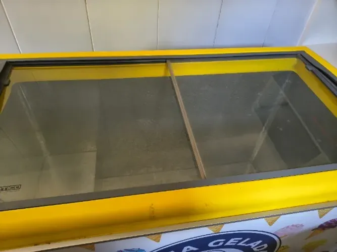 Freezer horizontal 503 litros com pouco tempo de uso (2.800,00) *