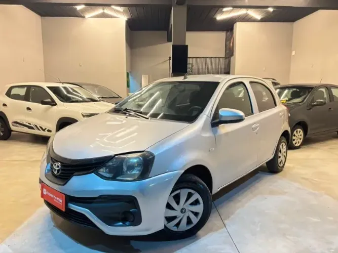 Toyota Etios X 1.3 Flex 16V 5P Mec. 2020
