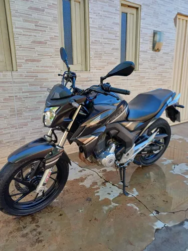 Cb Twister 250 ABS