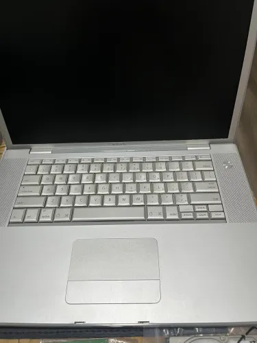 MacBook Pro SSD 120 2 gigas possibilidade de espandir 