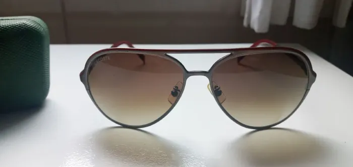 Oculos de sol Lacoste