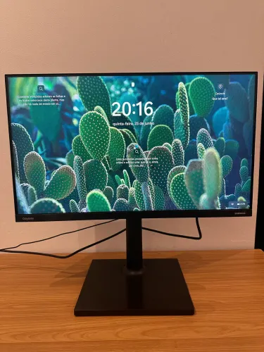 Monitor Gamer Samsung Odyssey G30 24? 144Hz 1ms FreeSync Premium Ajuste de Altura