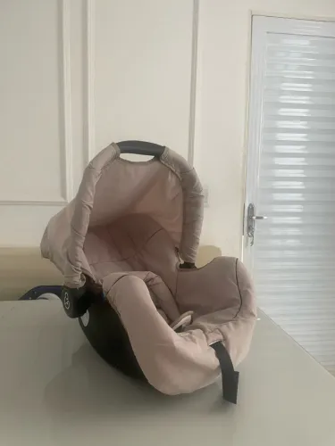 Bebê conforto seminovo galzerano