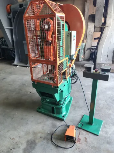 Prensa Excêntrica 15 Ton