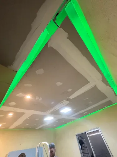 Eletricista Montador Drywall pintor telhado coberta
