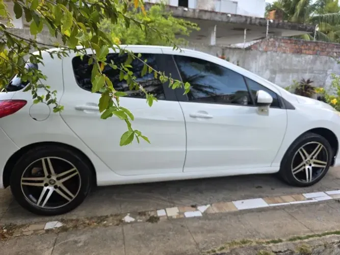 Peugeot 308 Feline 2.0 Flex 16V 5P Aut. 2013