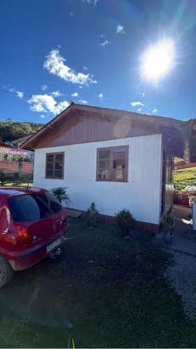 Alugo casa em rancho queimado no bairro pinheral