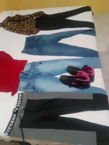 Roupas adulto feminino veste 42 e a bota 37
