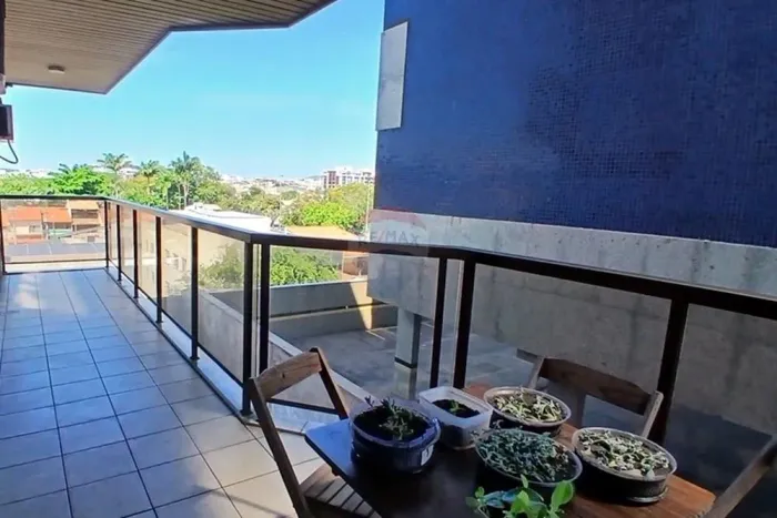 Apartamento a venda, com 2 quartos, no Parque Riviera, em Cabo Frio/RJ - R$ 499MIL