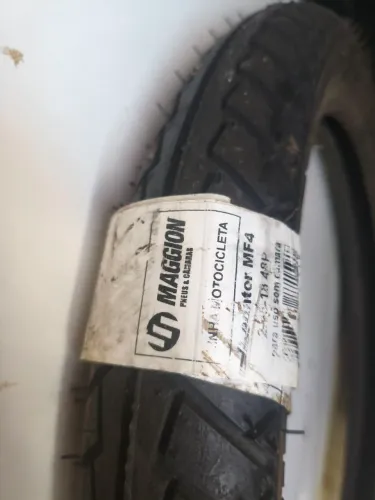 Pneu dianteiro sem câmara fan150 Titan 160