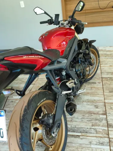 Vendo street triple 675r