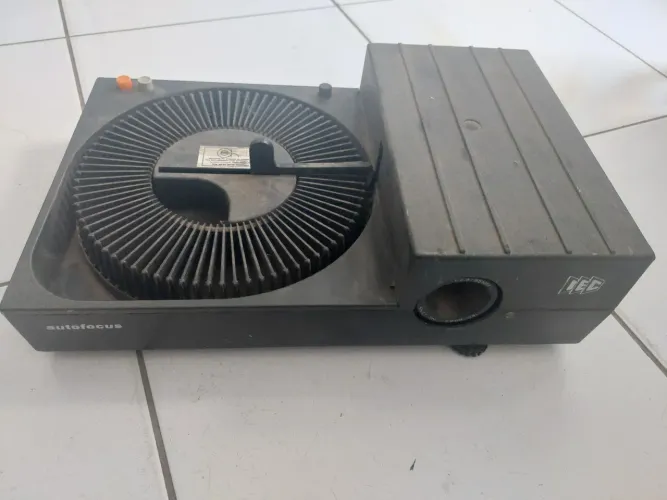 projetor de slides IEC P-37AF antiguidade
